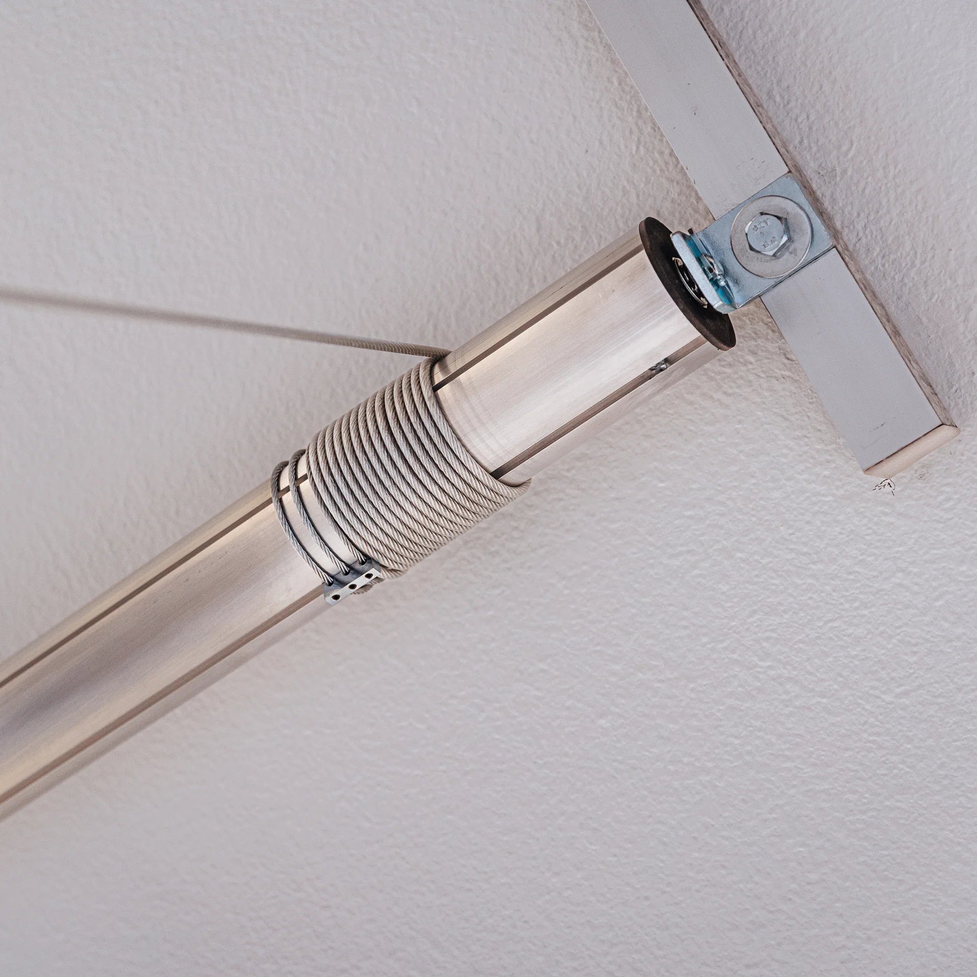 Auxx-Lift Storage Lift